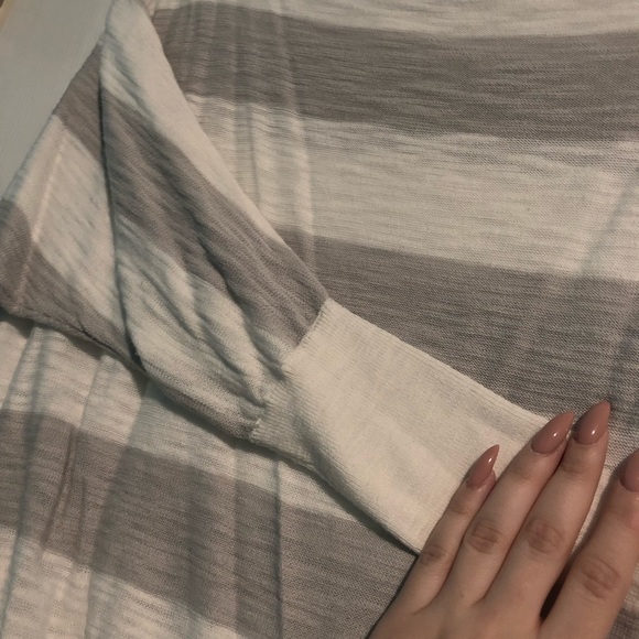 Express light sweater top - Picture 2 of 8